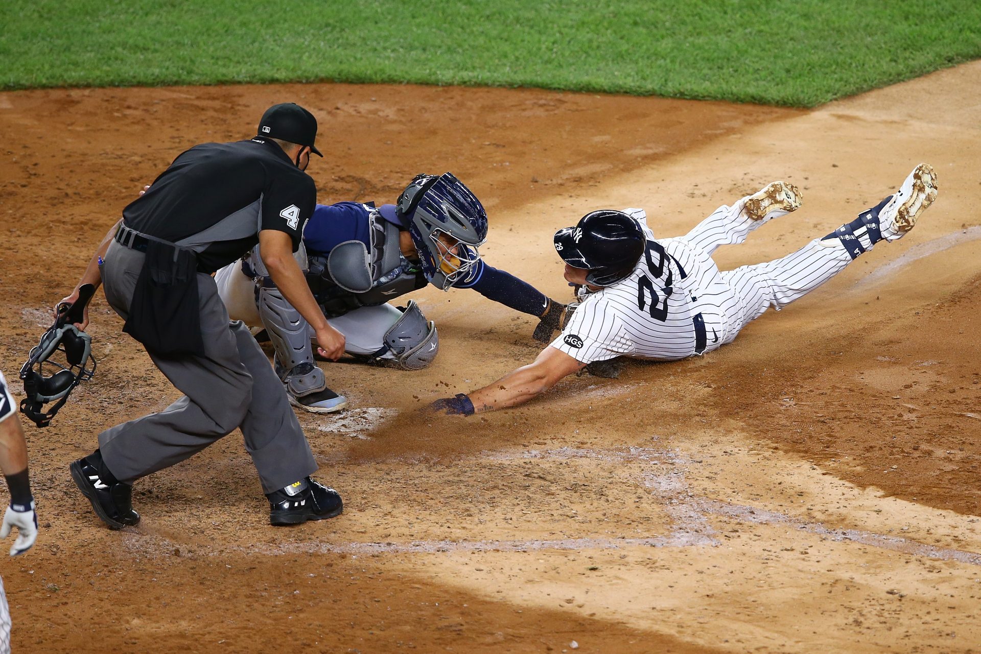 Impresionante jugada de Urshela da triunfo a los Yankees