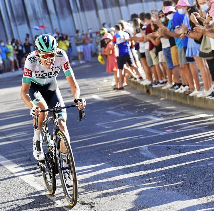 Triunfo de Lennard Kämna en la etapa 16 del Tour