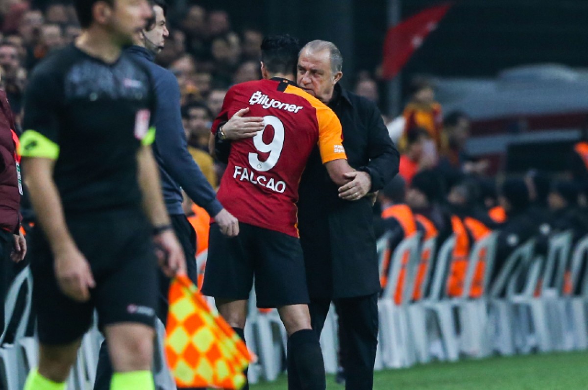 Terim no pierde la fe en Falcao