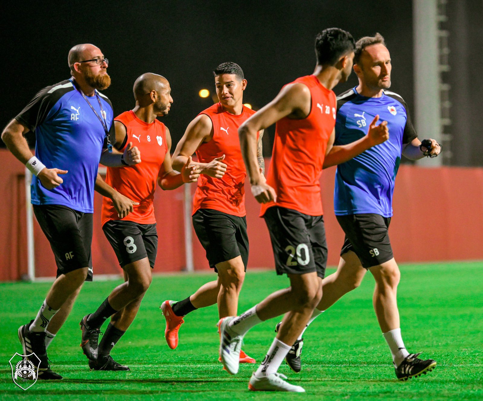 James ya se entrena con su nuevo equipo