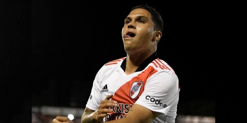 Quintero salvó a River de local