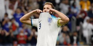 Harry Kane se lamenta por fallar el penal contra Francia en el Mundial