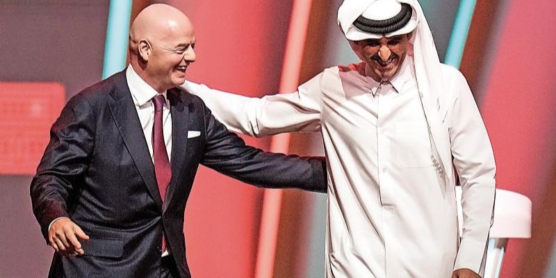 Gianni Infantino y Bin Hammad Al Thani