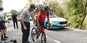 Egan Bernal caída y retiro de Vuelta a Cataluña
