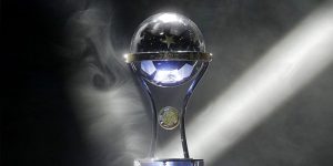 Sudamericana trofeo