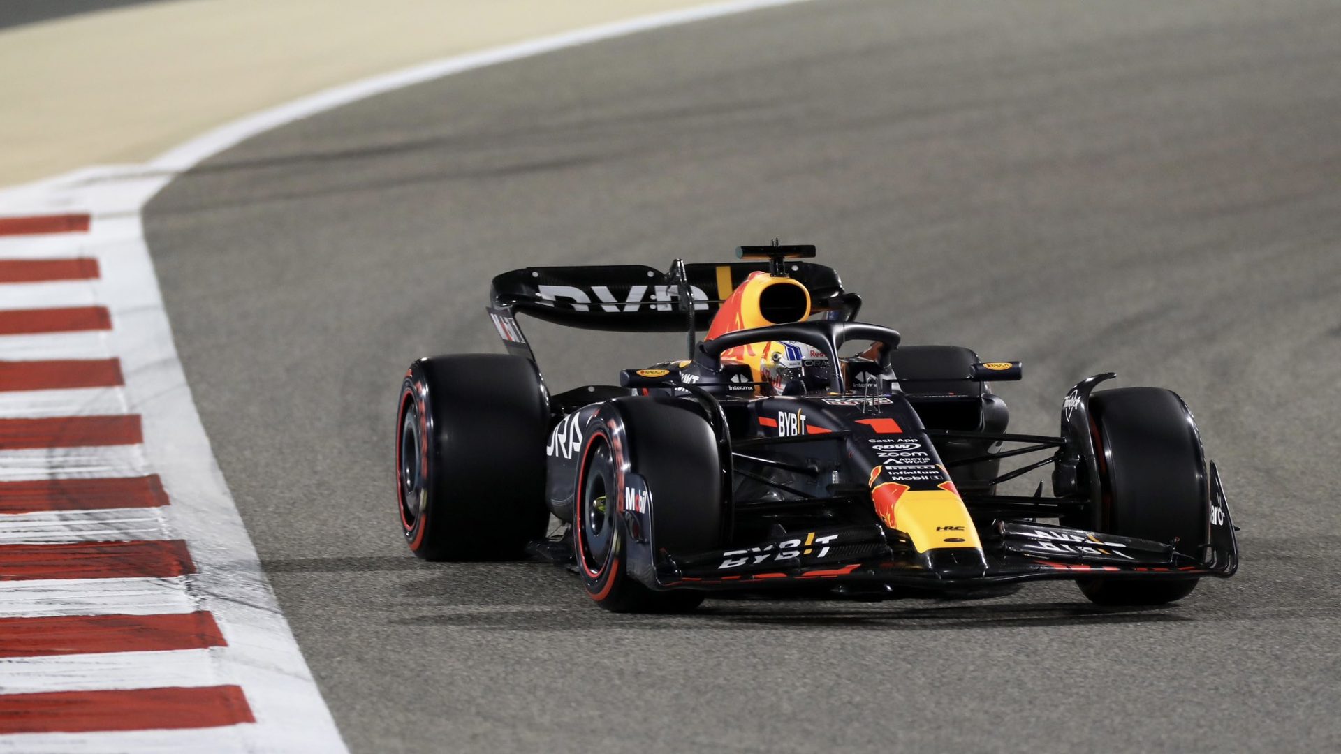 Red Bull se queda con la primera fila en Bahrein