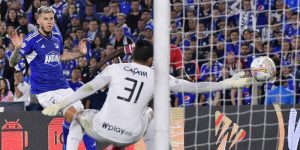 Álvaro Montero en el gol de Adrián Ramos (América de Cali)