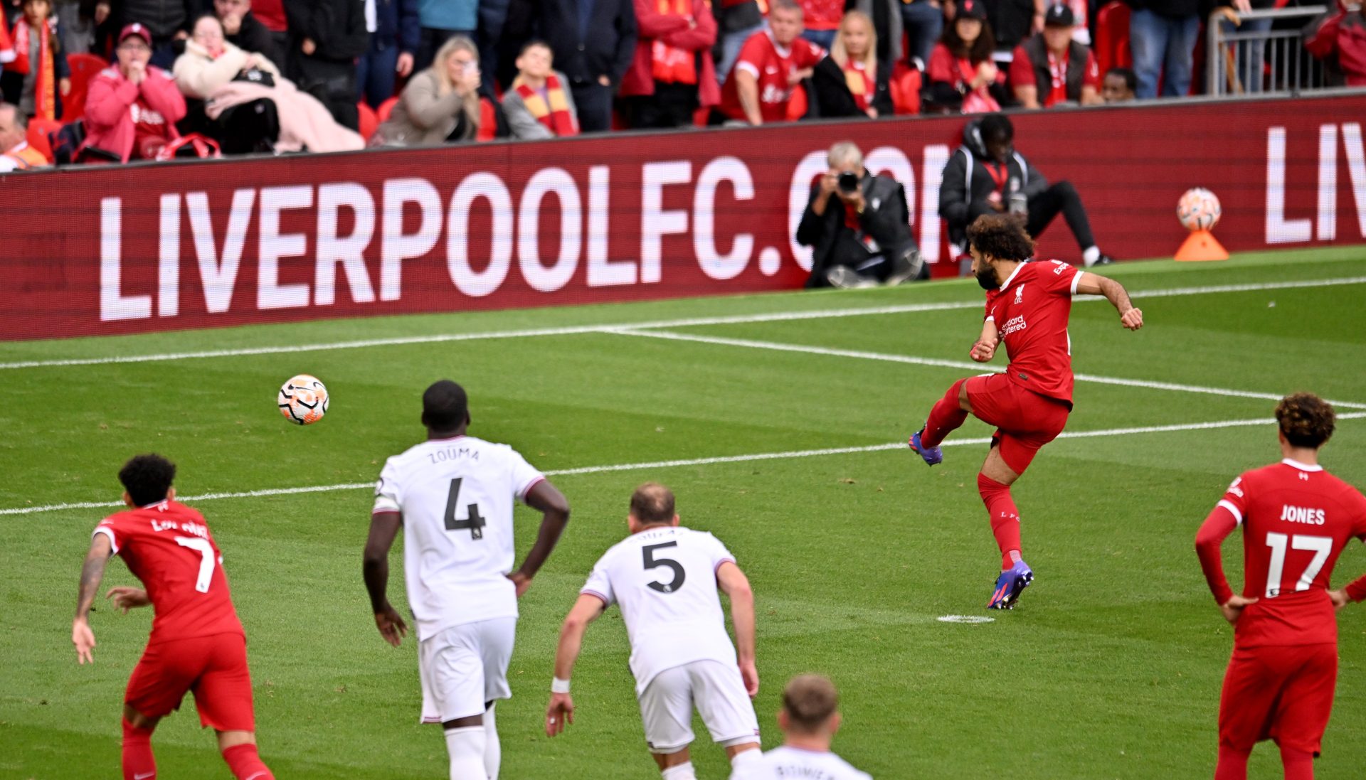 The Red Team’s Unbeaten Streak in the English Premier League: Liverpool defeats West Ham 3-1