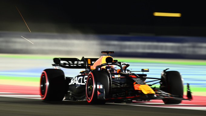 Verstappen logra la pole en Catar y se acerca al título