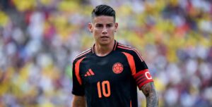 James Rodríguez Colombia camiseta negra