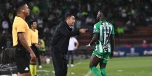 Efraín Juárez durante el partido entre Nacional y Santa Fe