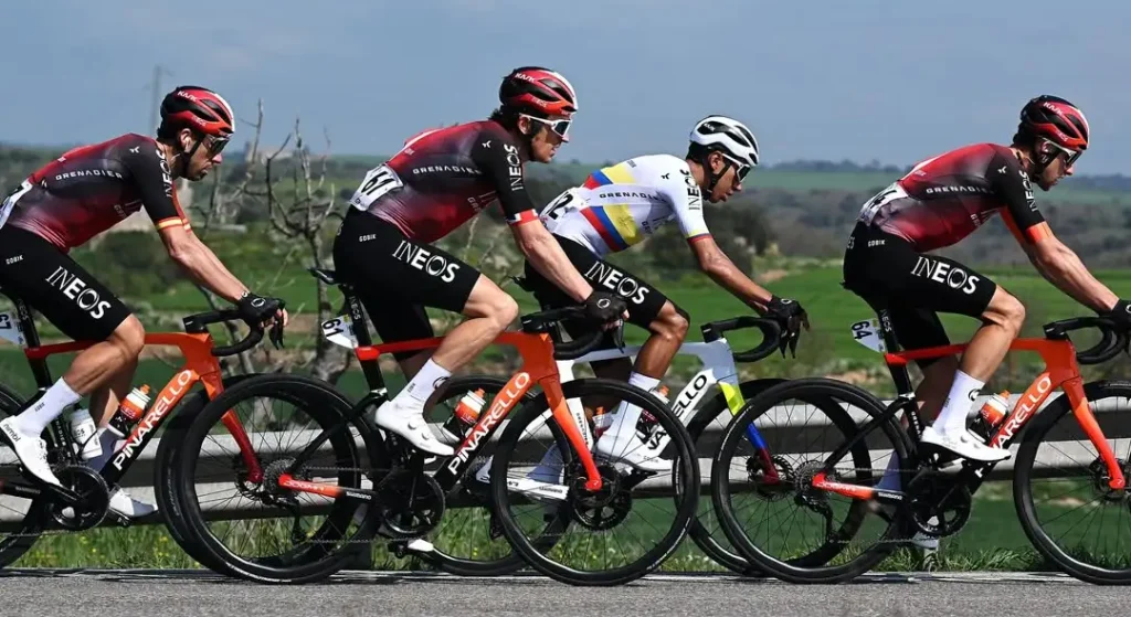 Egan Bernal Geraint Thomas Ineos