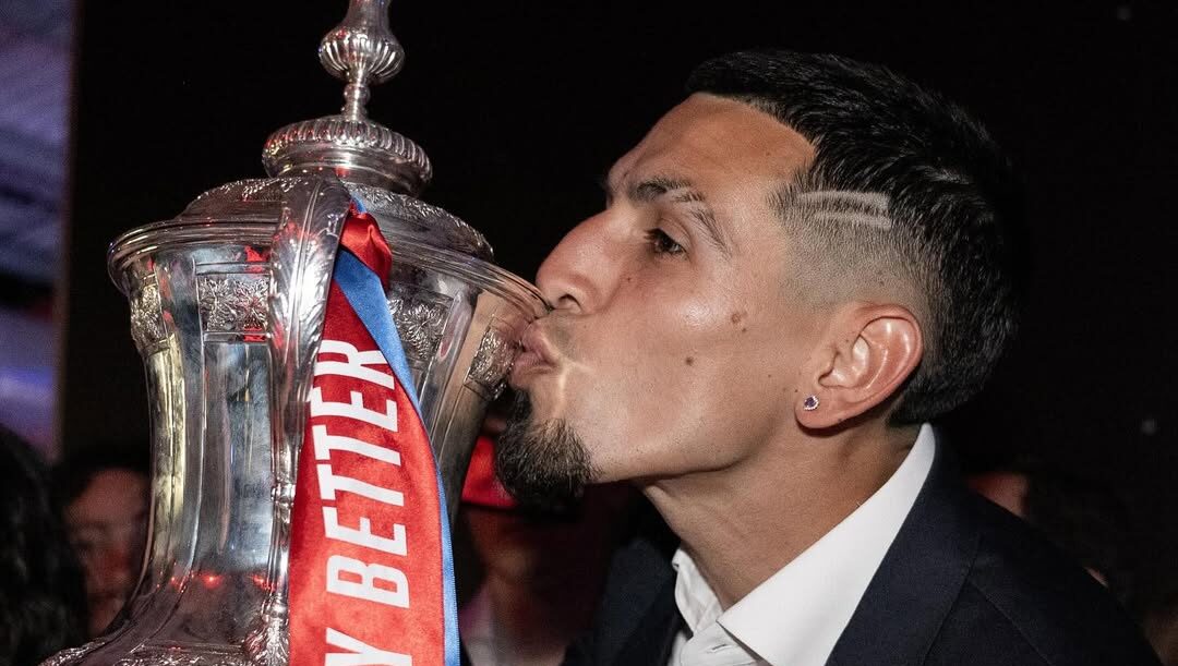 Daniel Muñoz Crystal Palace campeón FA Cup