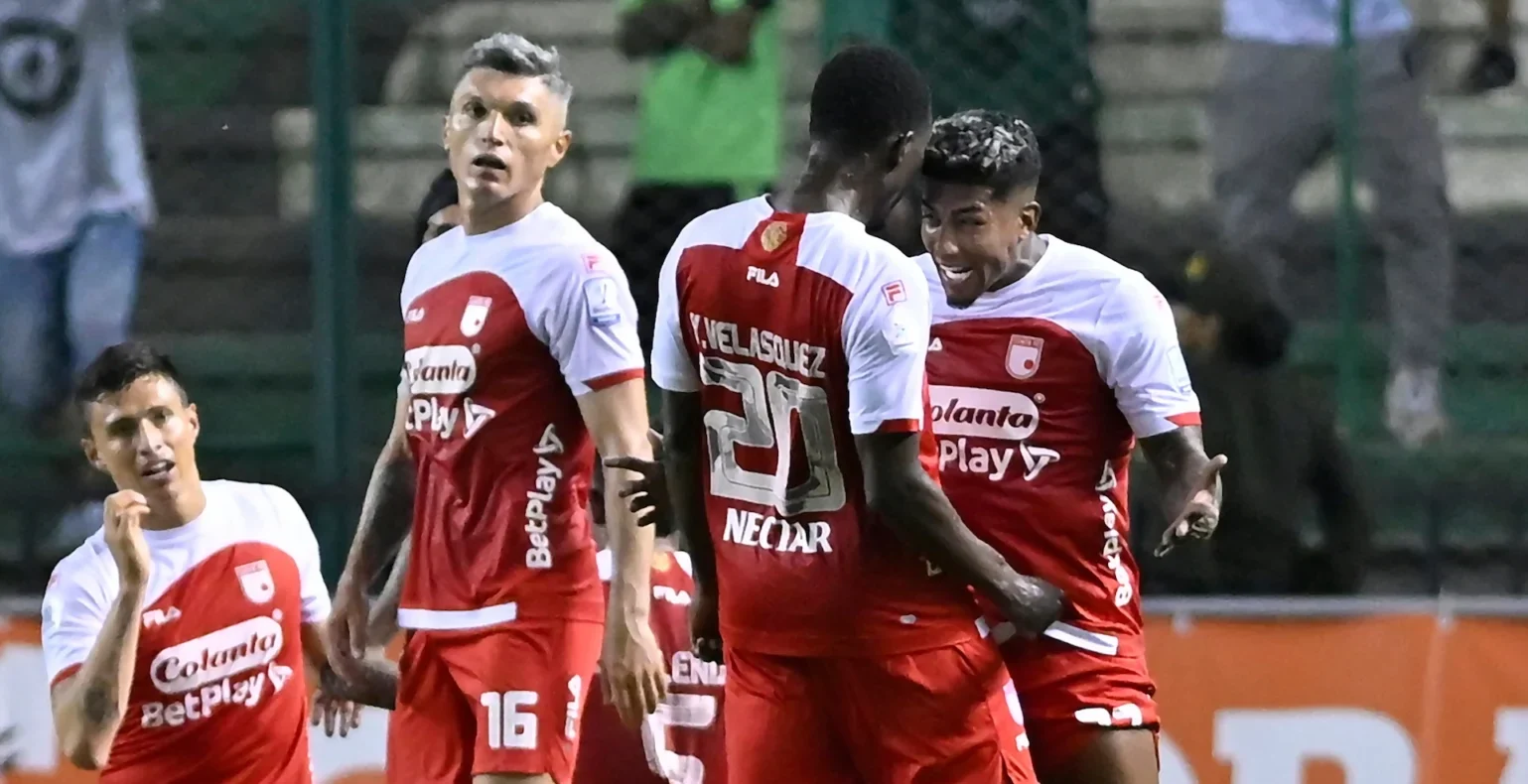 Cali vs Santa Fe pelea Yilmar Velásquez Santiago Mosquera
