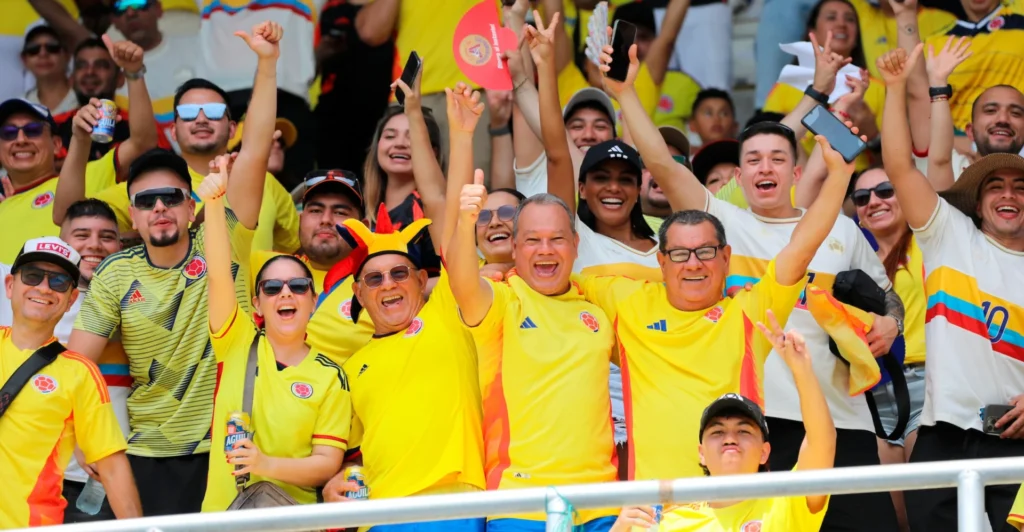 Colombia vs Perú hinchas