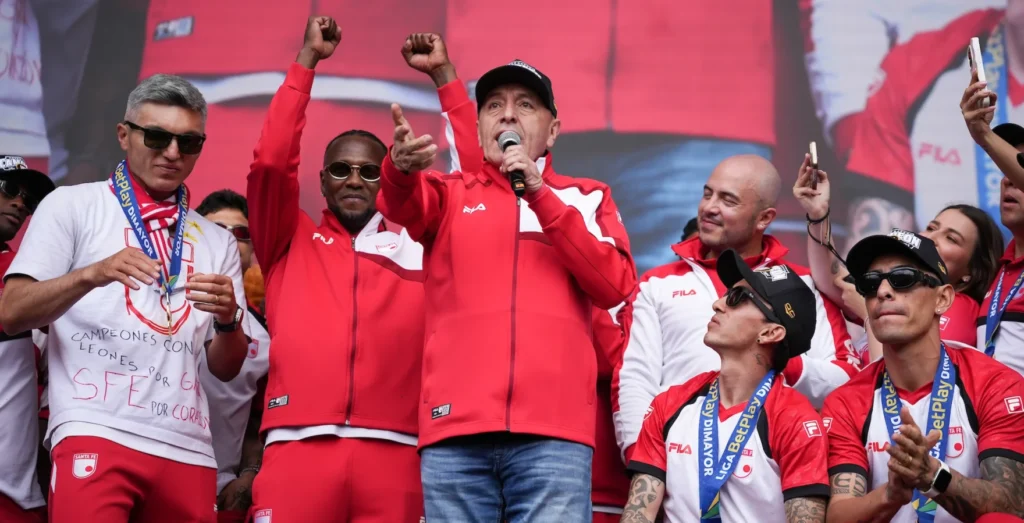 Eduardo Méndez Santa Fe celebración