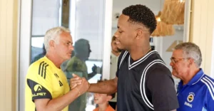 Jhon Durán José Mourinho