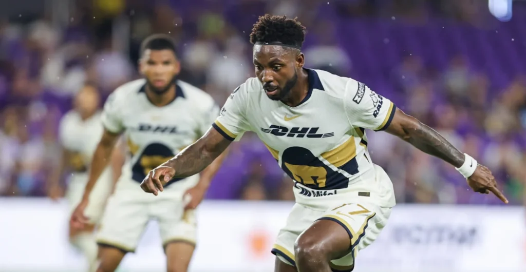 Álvaro Angulo Pumas
