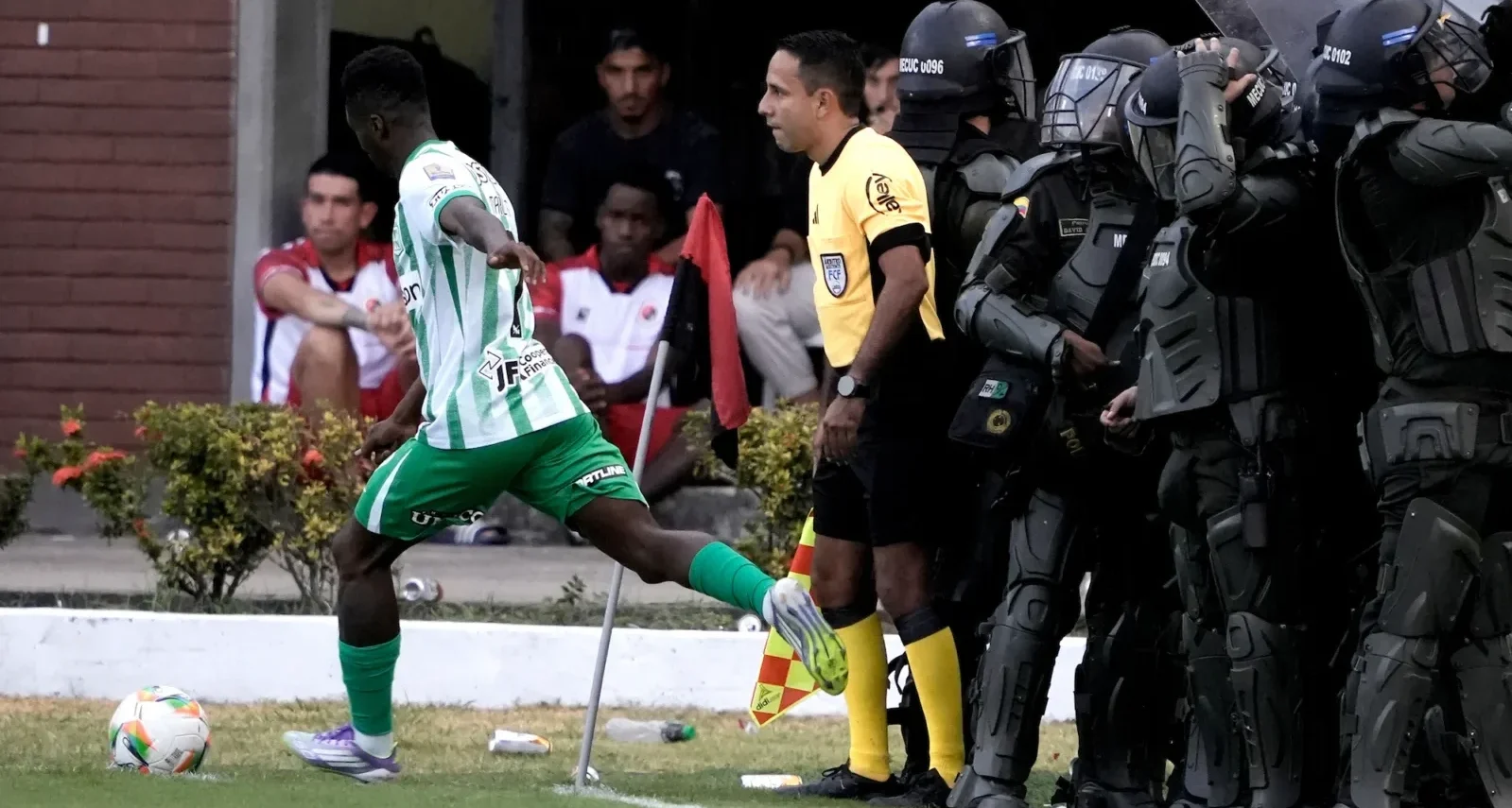 Cúcuta Nacional hinchas ESMAD