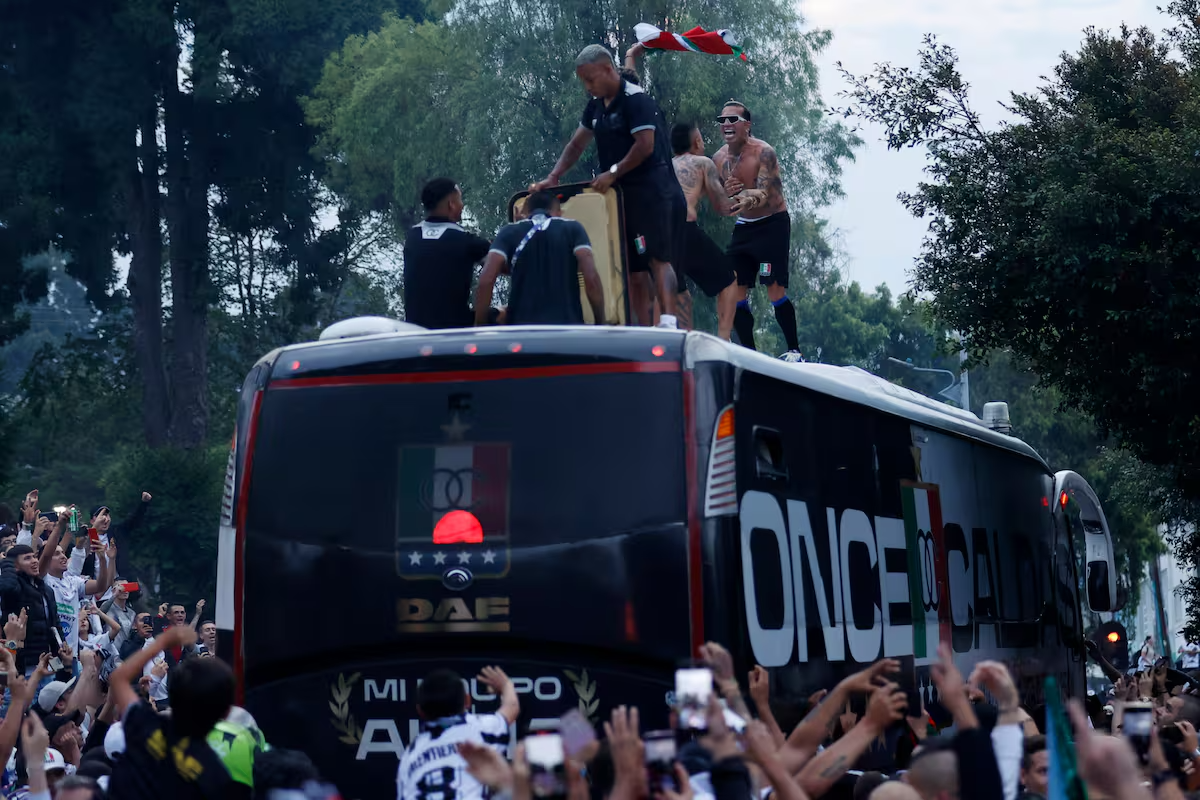 Bus Once Caldas