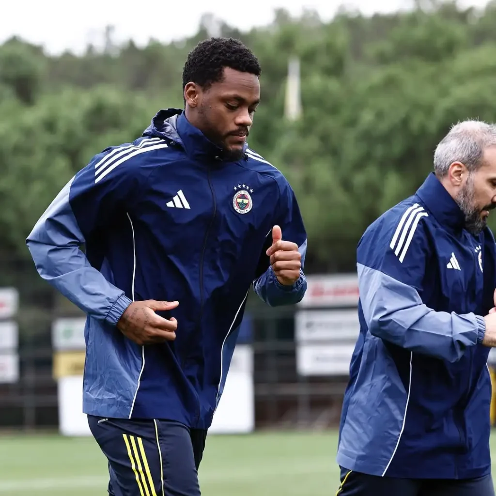 Jhon Durán entrenamiento Fenerbahce