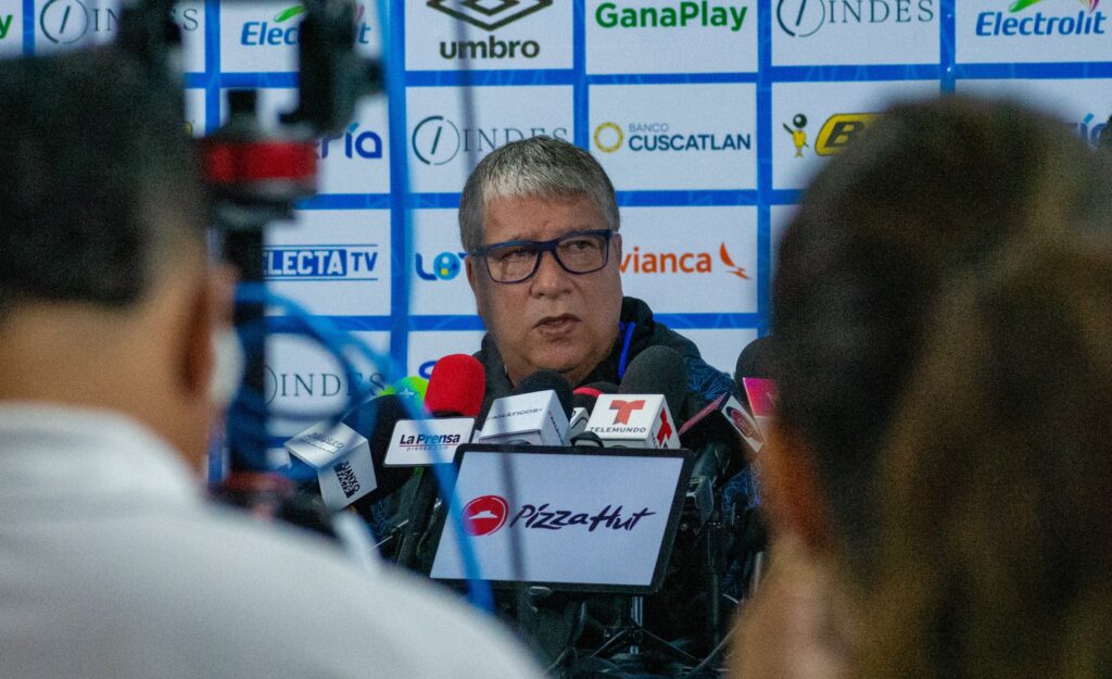 Bolillo Gómez