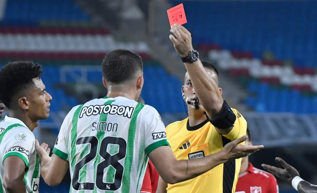 America vs Nacional Copa Colombia semifinales tarjeta roja Simón García