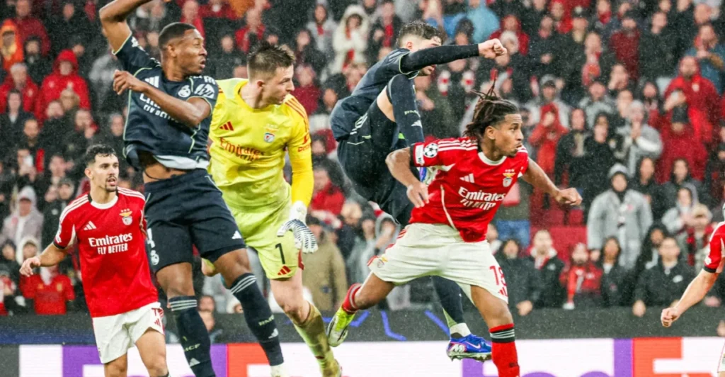 Benfica vs Real Madrid gol de cabeza arquero