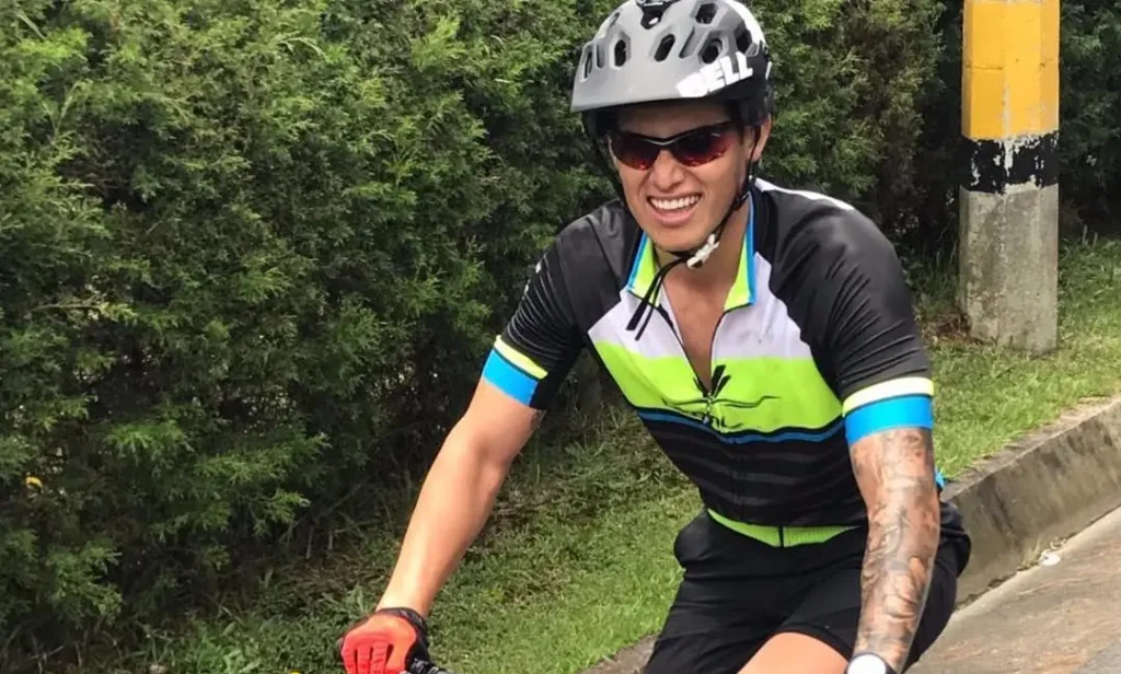 James Rodríguez bicicleta