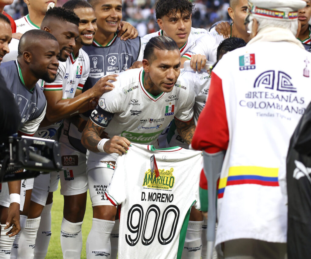 Dayro Moreno del Once Caldas durante su partido 900 entre Once Caldas y Atletico Nacional