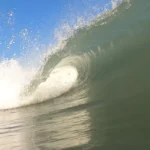LA PROXIMA OLA Playa Las Velas, Cartagena Foto: Hugo González Chalela @surfing_cartagena