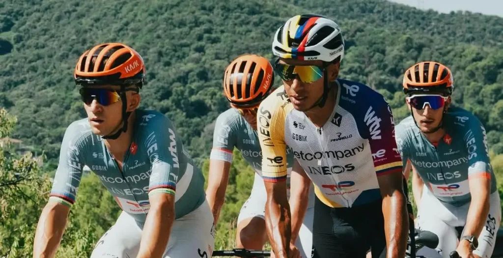 Egan Bernal entrenamiento Tour de France